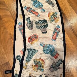 Adrienne Vittadini women’s perfume bottle novelty print scarf purse 100% silk‎